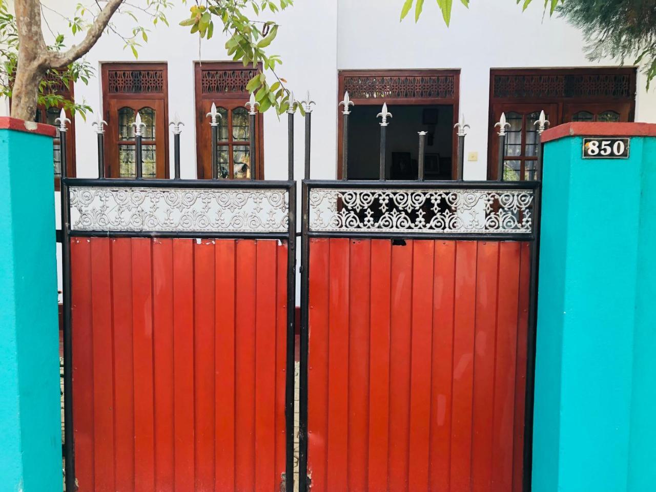 Hikkaduwa Backyard Beach Homestay Galle Exterior foto